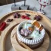 Mała świeca świąteczna w naczyniu – zapach pierniczka